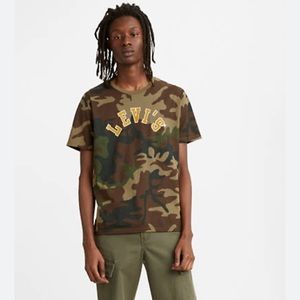 ✔. Levi’s Mens Camo Tshirt Size 3XL Green Short Sleeve Logo Camouflage Military